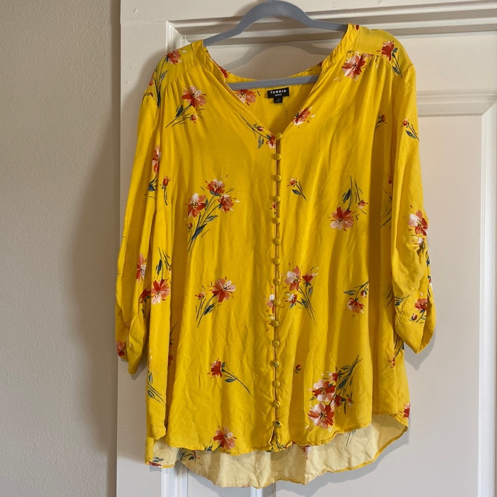 Torrid size 3x blouse